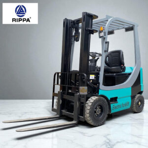 رافعة شوكية كهربائية 4 عجلات بقدره 2 طن